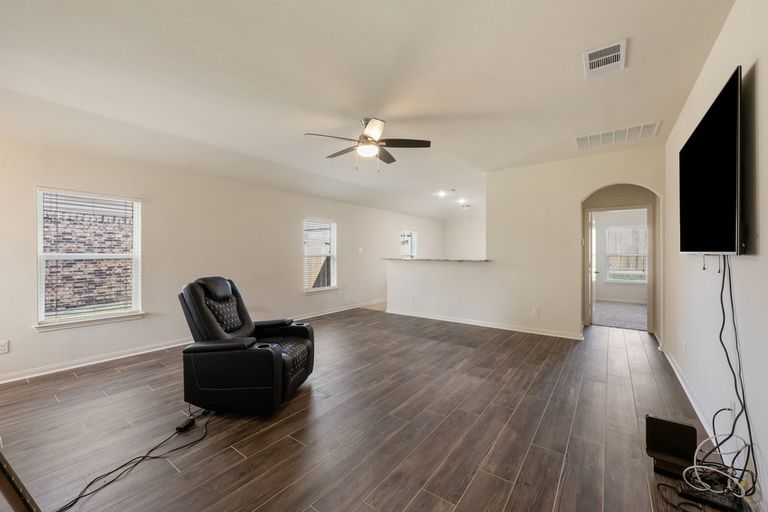 4c414aa6-13320-harry-s-truman-drive_dsp_08.jpg