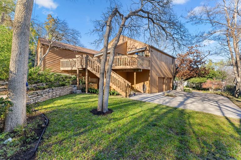 5-custom-4910-westview-dr-(8-of-10).jpg