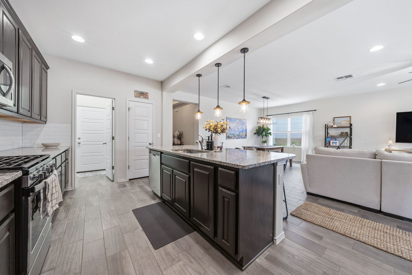 5-sqft-0071.jpg