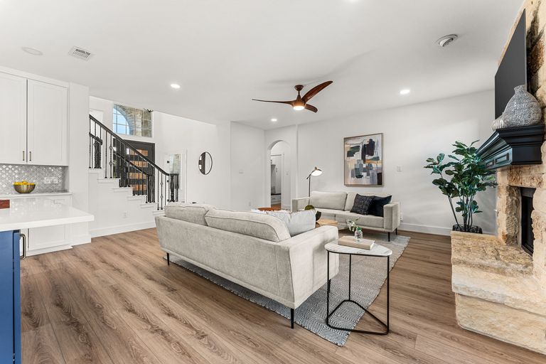 5-web-or-mls-10905-la-estrella-cove-4.jpg