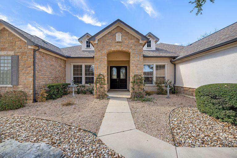 5-web-or-mls-120-durango-trail-kcp-022625---196.jpg