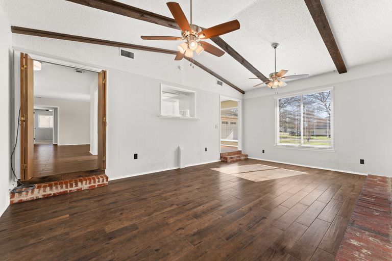 5-web-or-mls-12100-cactus-bend-(27-of-35).jpg
