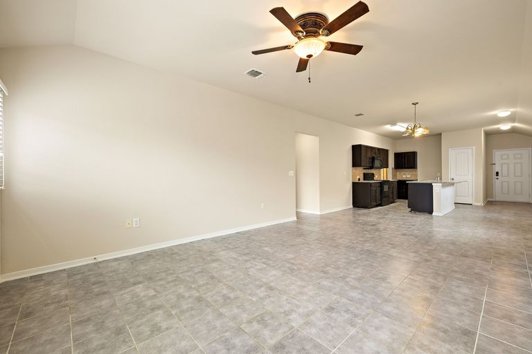 5-web-or-mls-12111-stoneridge-gap-ln-kcp-043026---58.jpg