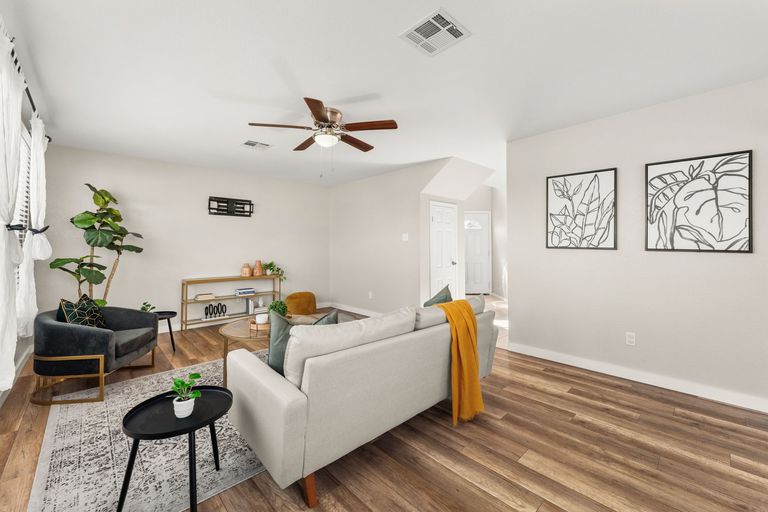 5-web-or-mls-1214-shaun-dr-18.jpg