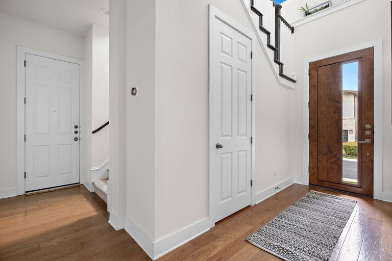 5-web-or-mls-1305-sarah-christine-ln-kcp-062124---128.jpg