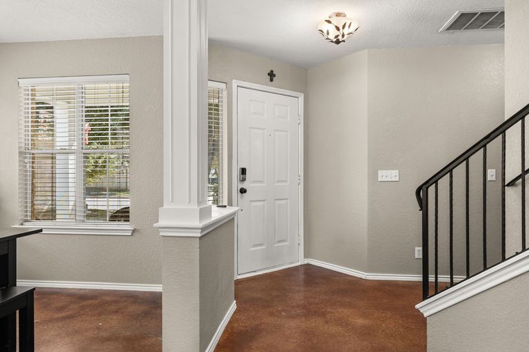5-web-or-mls-15216-parrish-ln.jpg
