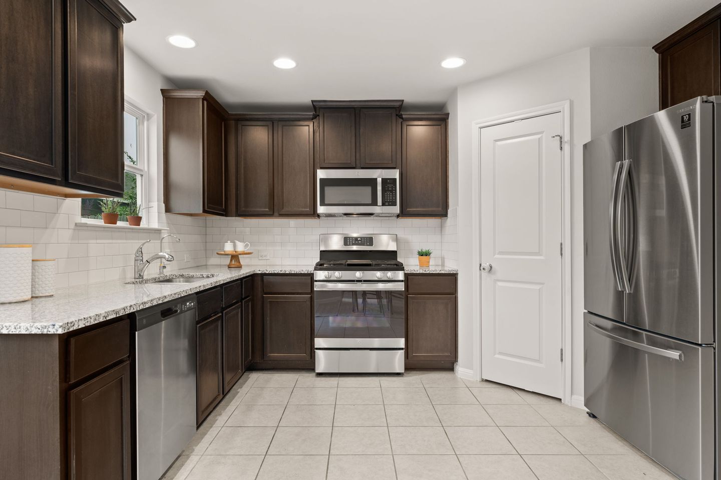 5-web-or-mls-17909-papaveri-wy-209-(15-of-25).jpg