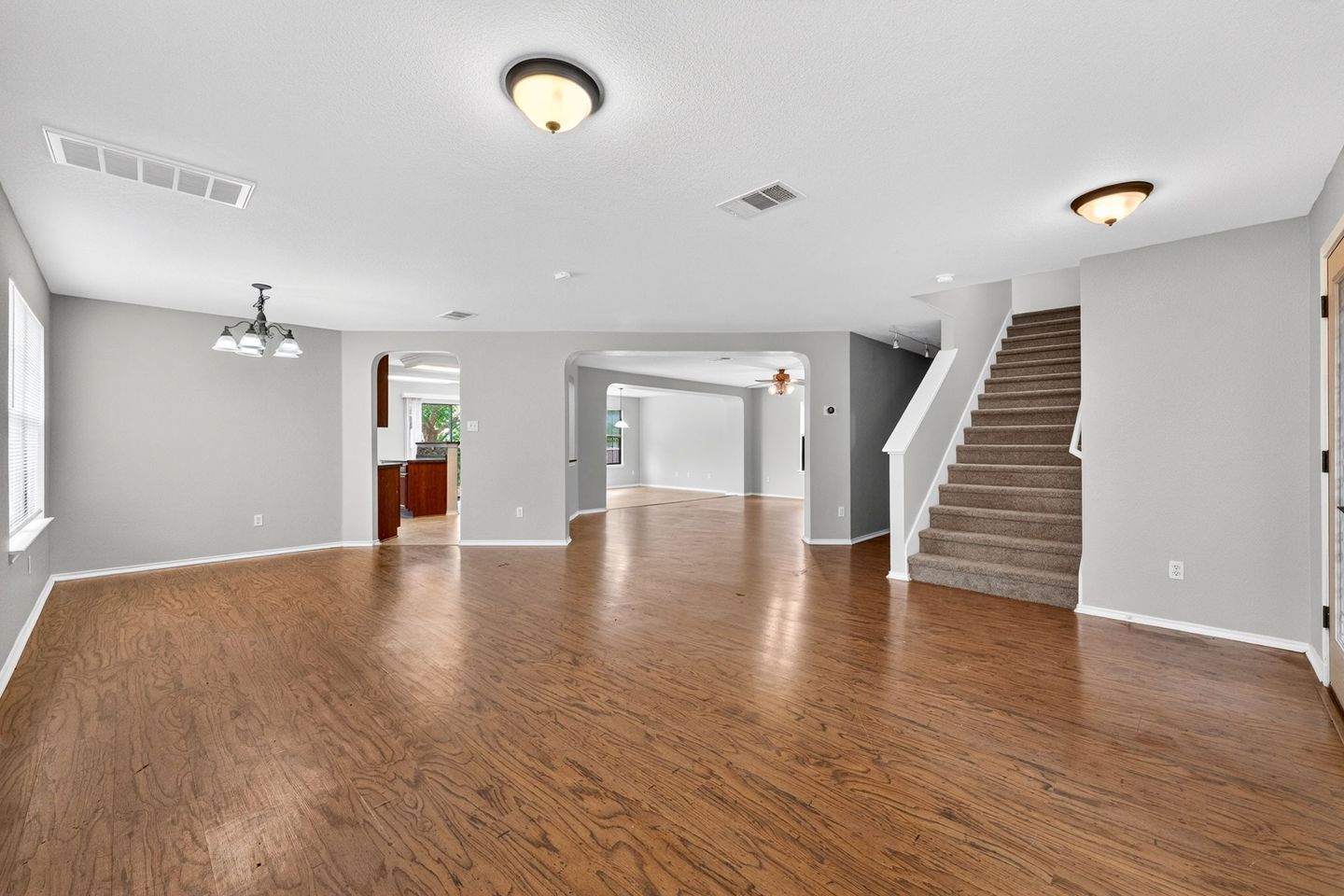 5-web-or-mls-204-lauren-loop-(5-of-27).jpg