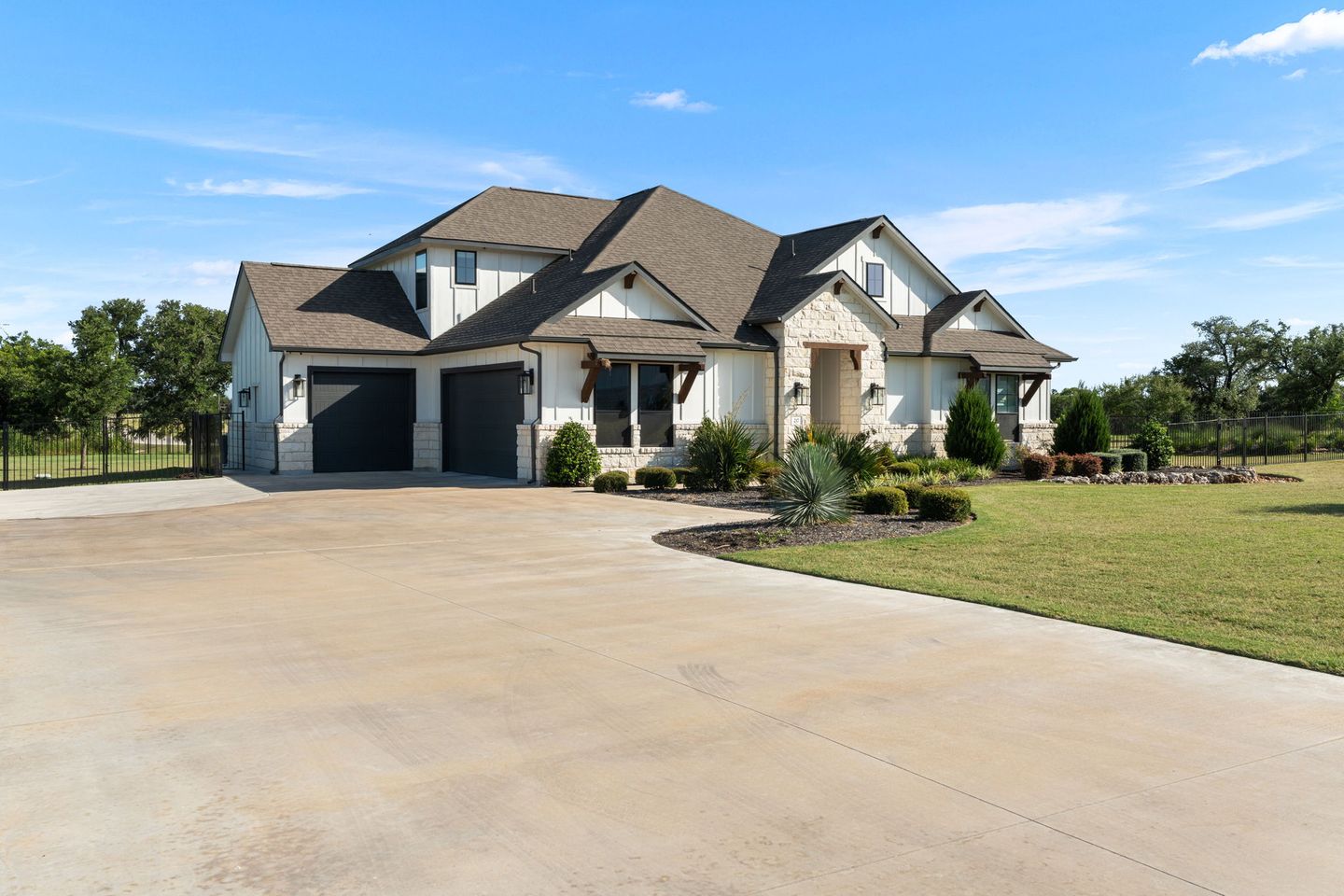 5-web-or-mls-217-northcrest-dr.jpg