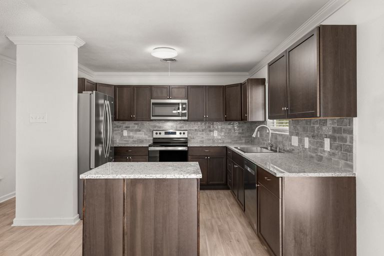 5-web-or-mls-308-highland-estates-dr-20.jpg