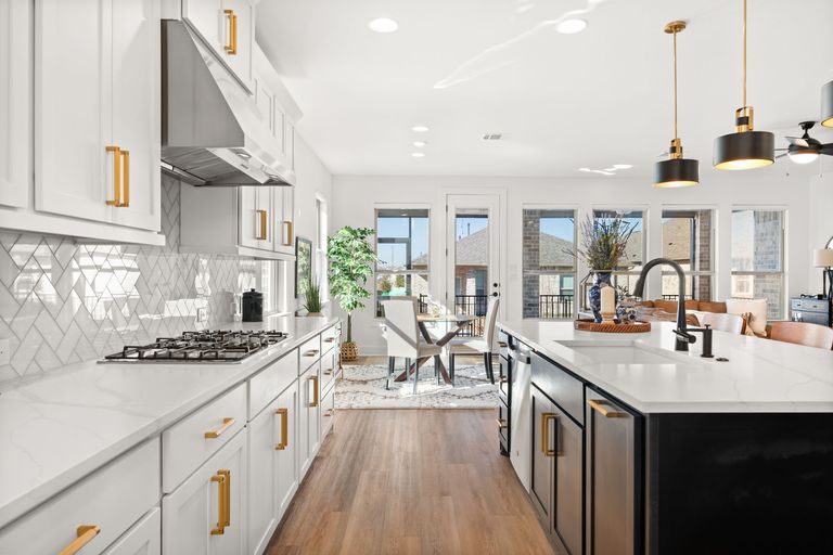 5-web-or-mls-3234-amore-way-(12-of-30).jpg