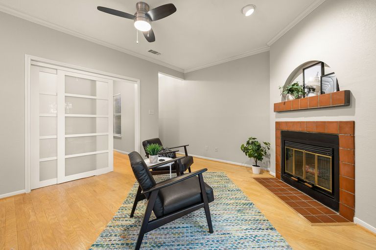 5-web-or-mls-3840-far-w-blvd-221-kcp-032725---49.jpg