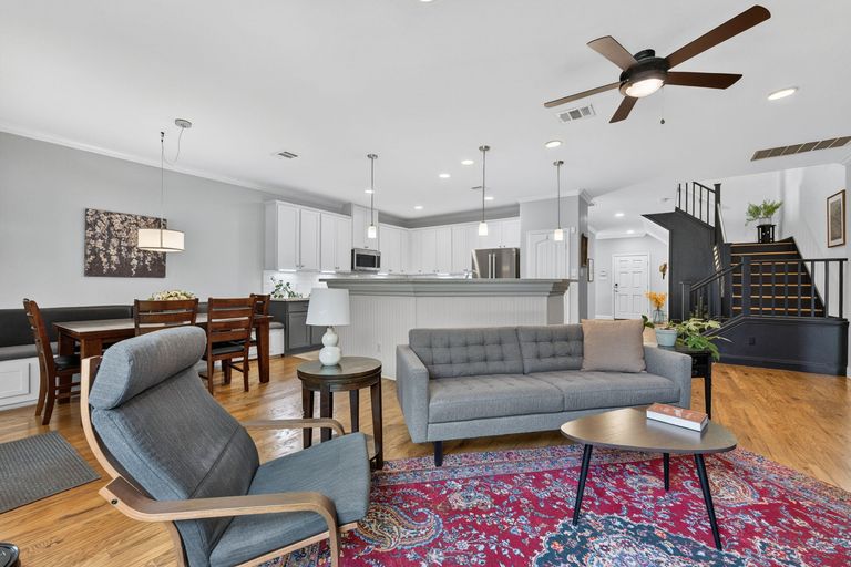 5-web-or-mls-408-kissing-oak-dr-(5-of-39).jpg