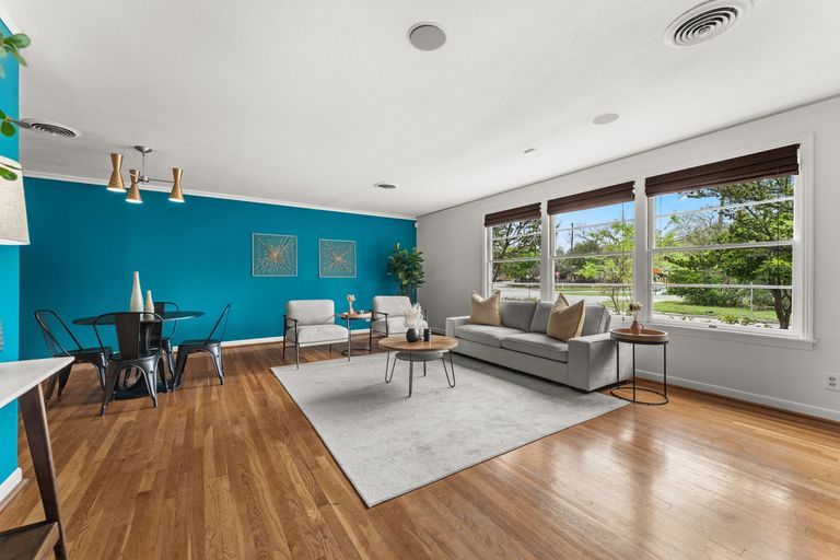 5-web-or-mls-4330-parkwood-rd-11.jpg