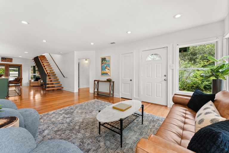 5-web-or-mls-4903-shoal-creek-blvd-(4-of-38).jpg
