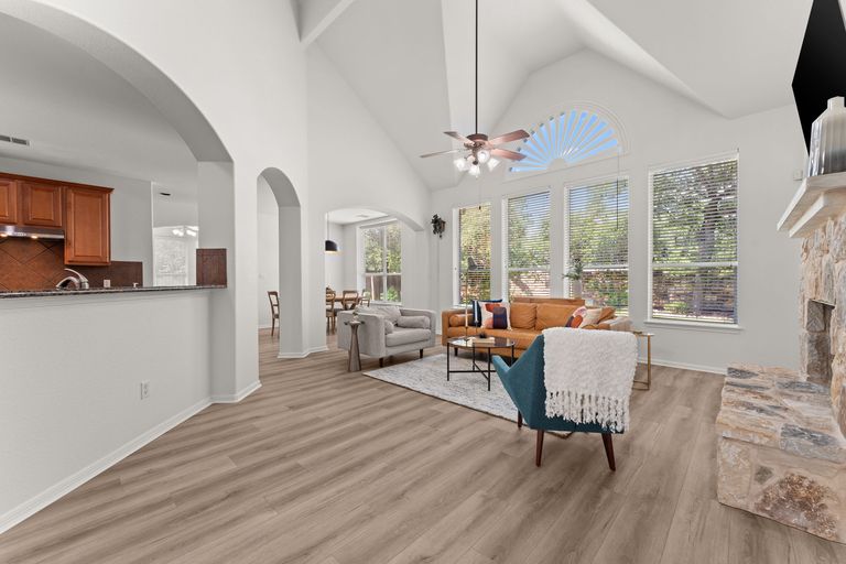 5-web-or-mls-6808-magenta-ln-(9-of-31).jpg