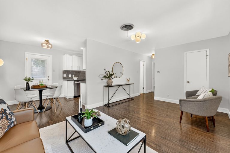 5-web-or-mls-7711-watson-st-b-(11-of-25).jpg