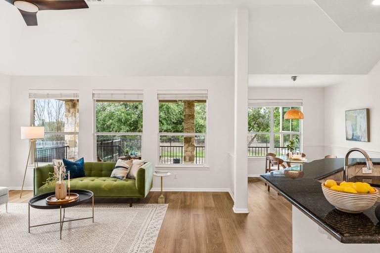 5-web-or-mls-7908-via-verde-dr-(14-of-18).jpg