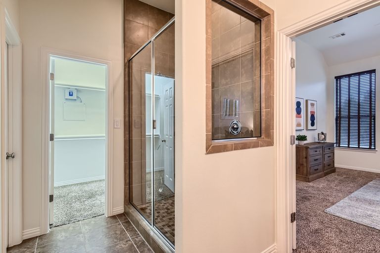 519-catalina-ln---web-quality---020---19-primary-bathroom.jpg