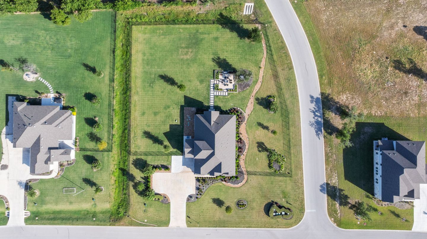 52-web-or-mls-217-northcrest-dr.jpg