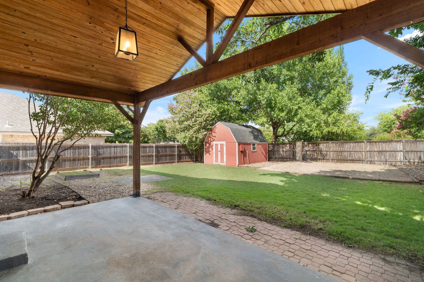 53-web-or-mls-16801-stockton-dr.jpg