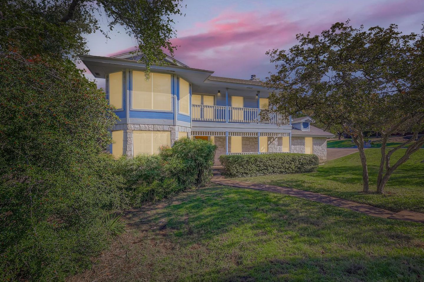 5306-marsh-creek-dr---web-quality---005---03-exterior-front.jpg