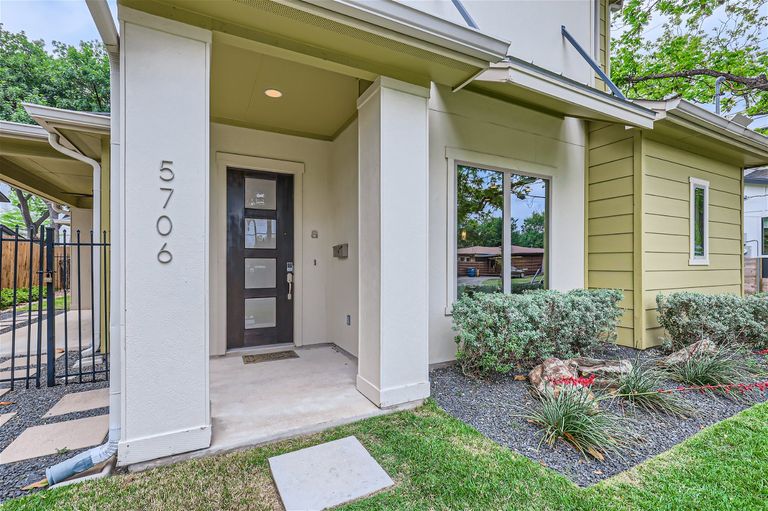 5706-adams-ave-unit-a---web-quality---003---04-exterior-front-entry.jpg