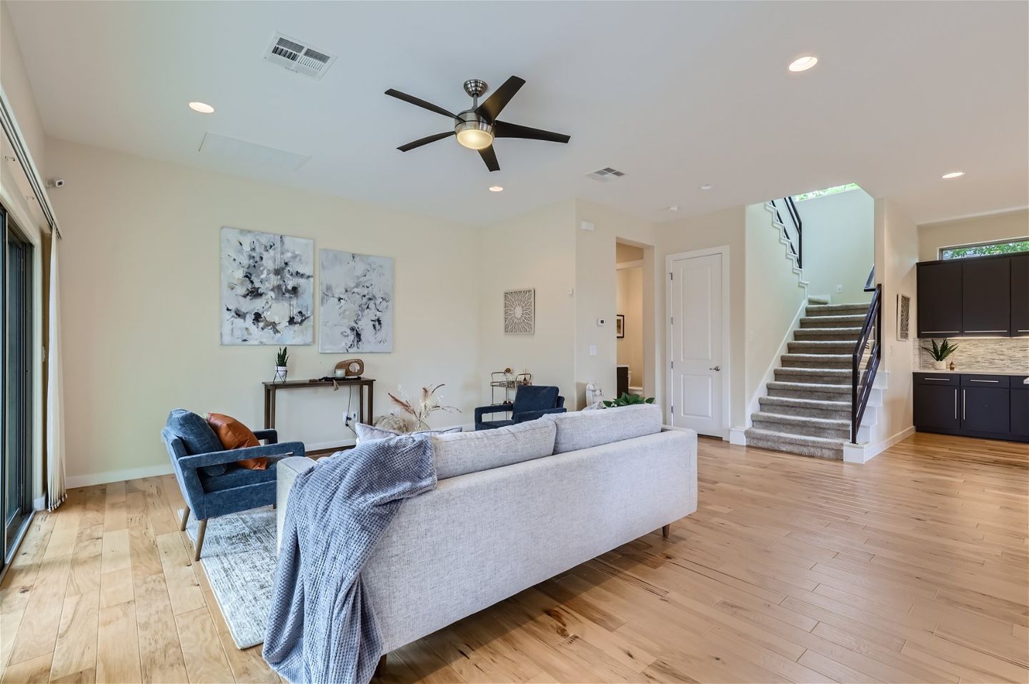 5706-adams-ave-unit-a---web-quality---005---06-living-room.jpg