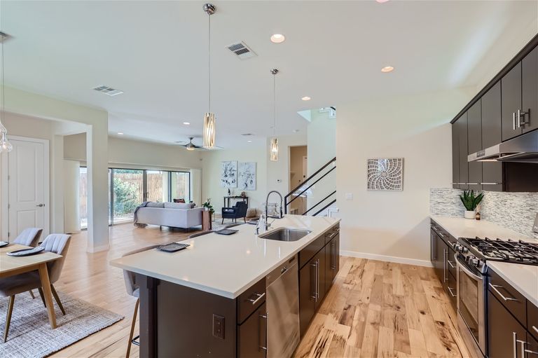 5706-adams-ave-unit-a---web-quality---010---11-kitchen.jpg