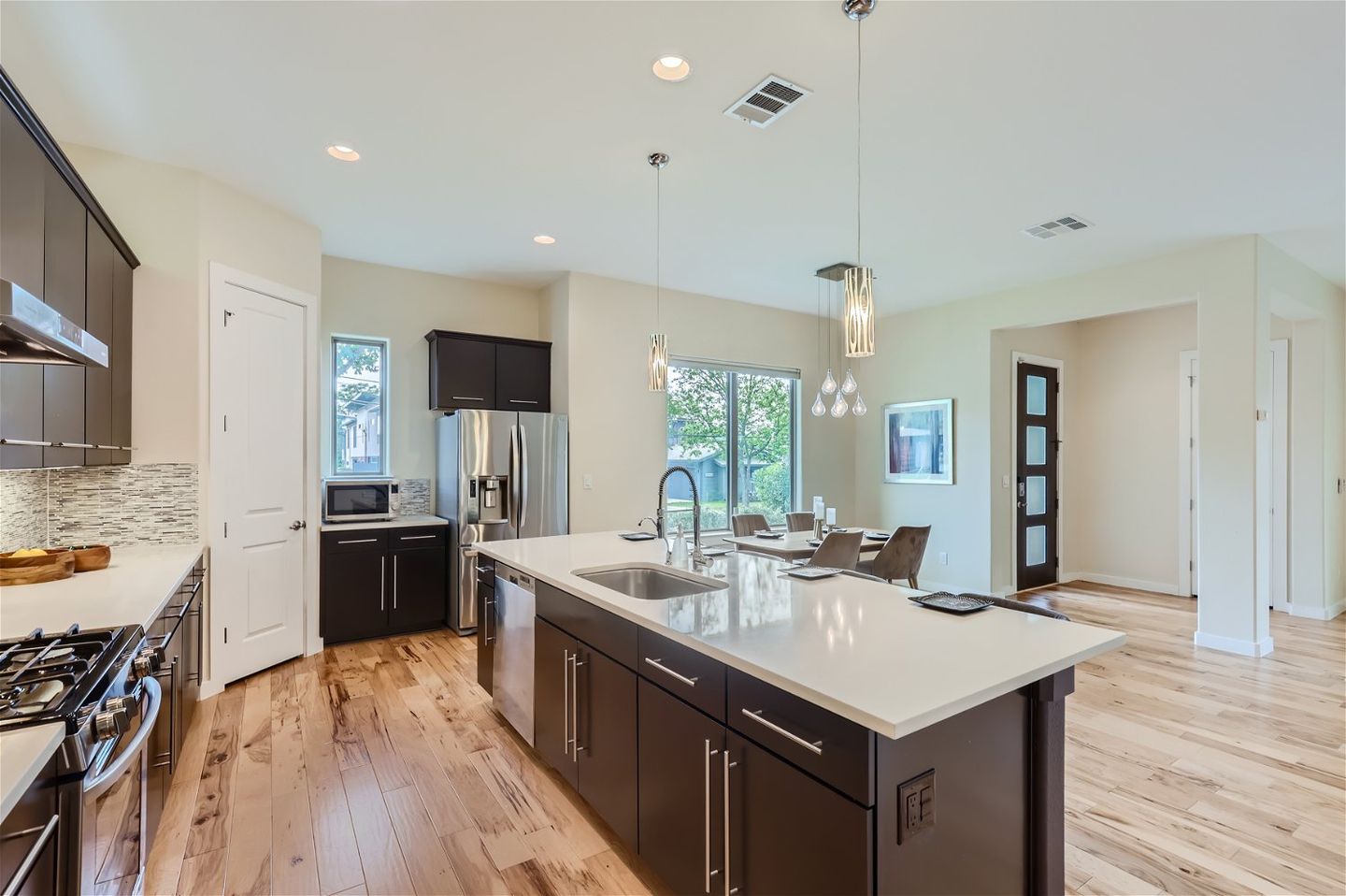 5706-adams-ave-unit-a---web-quality---011---12-kitchen.jpg