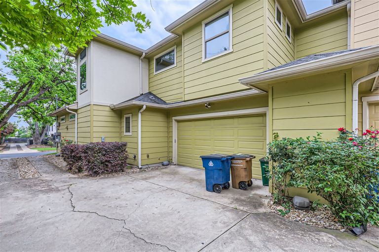 5706-adams-ave-unit-a---web-quality---027---28-garage-exterior.jpg