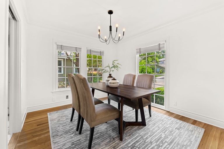 5cf1c630-5-web-or-mls-1703-w-31st-st-18-of-26.jpg