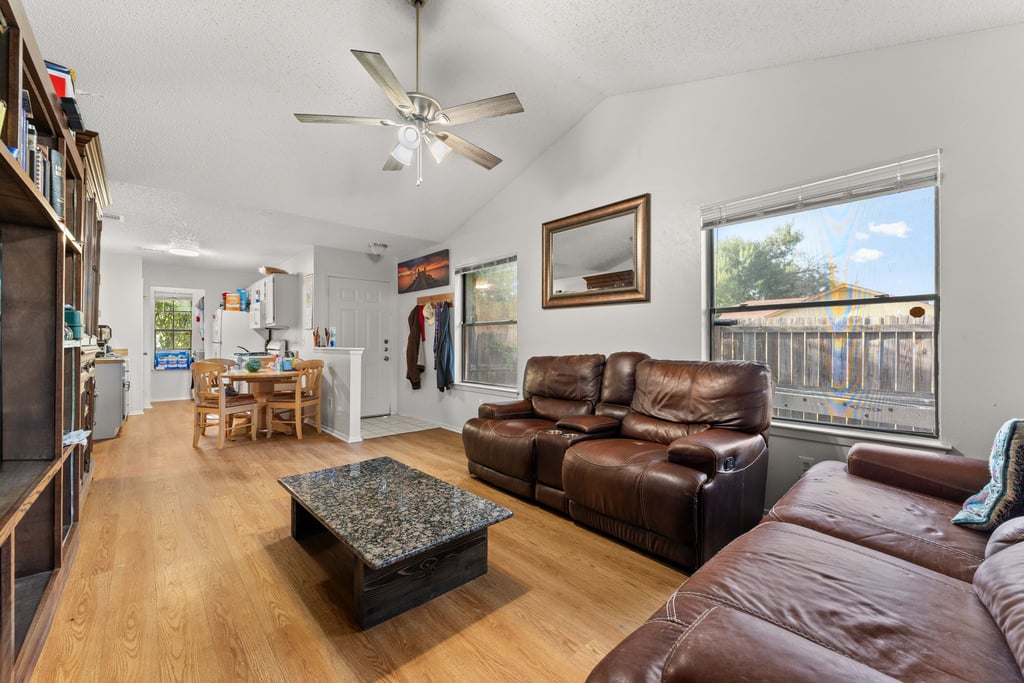 6-custom-12310-alderbrook-dr-(1-of-25).jpg