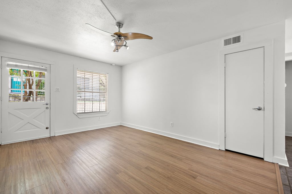 6-custom-3902-peterson-ave,-106-kcp-080423---21.jpg
