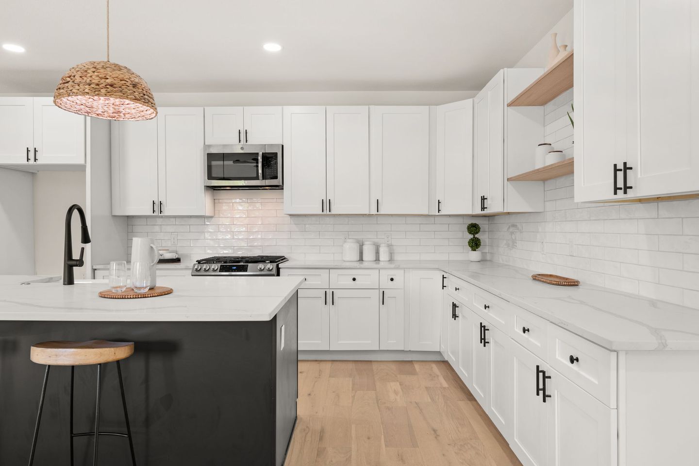 6-web-or-mls-1604-cedar-ave-(11-of-25).jpg