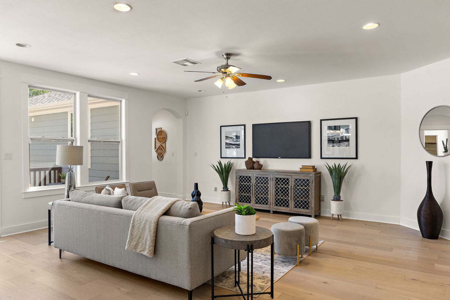 6-web-or-mls-1914-payne-ave-kcp-073025---110.jpg