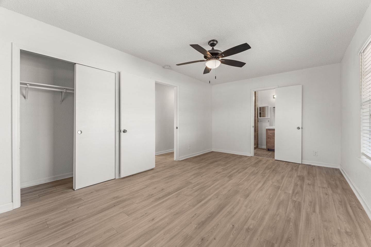 6-web-or-mls-308-highland-estates-dr-25.jpg