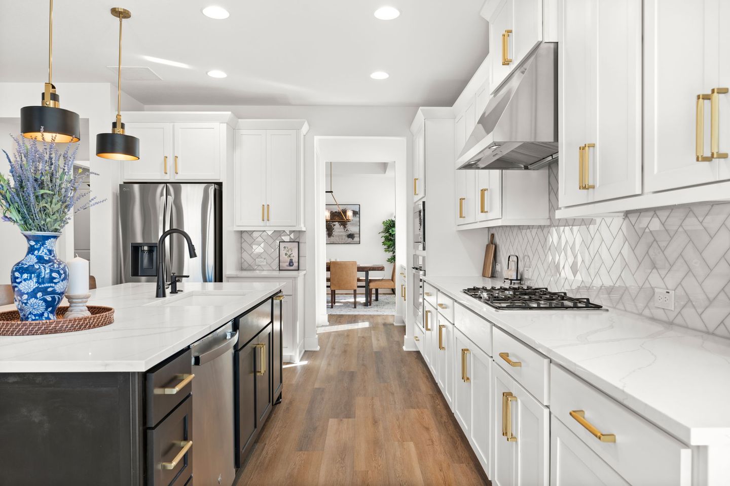 6-web-or-mls-3234-amore-way-(11-of-30).jpg