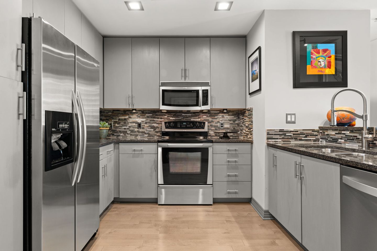 6-web-or-mls-360-nueces-st-2408-(3-of-38).jpg