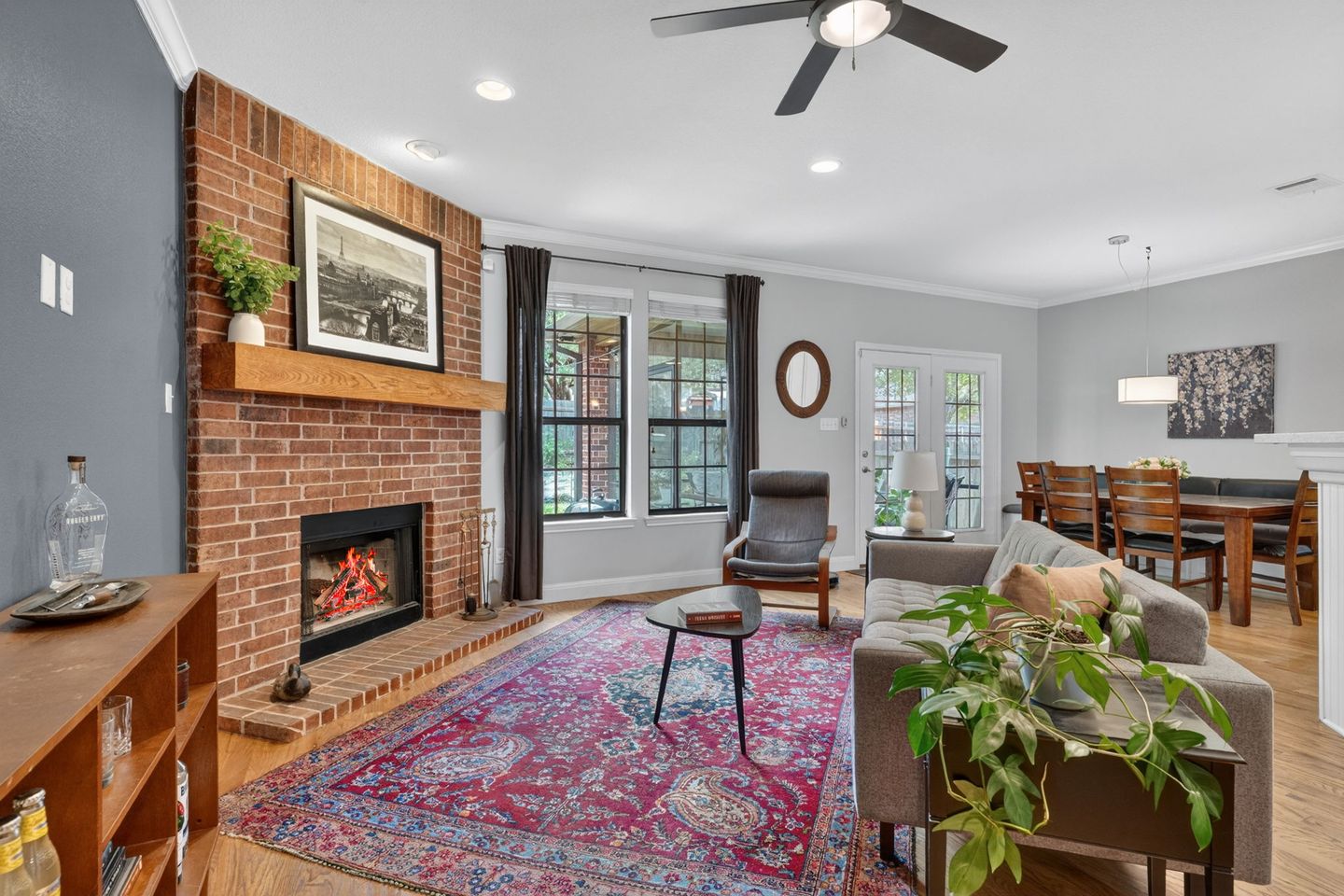6-web-or-mls-408-kissing-oak-dr-(6-of-39).jpg