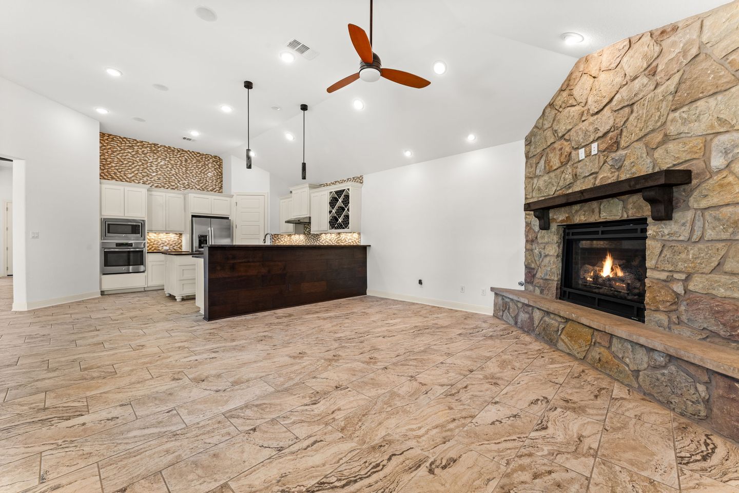 6-web-or-mls-4900-fiore-trail-19-1725474385.jpg