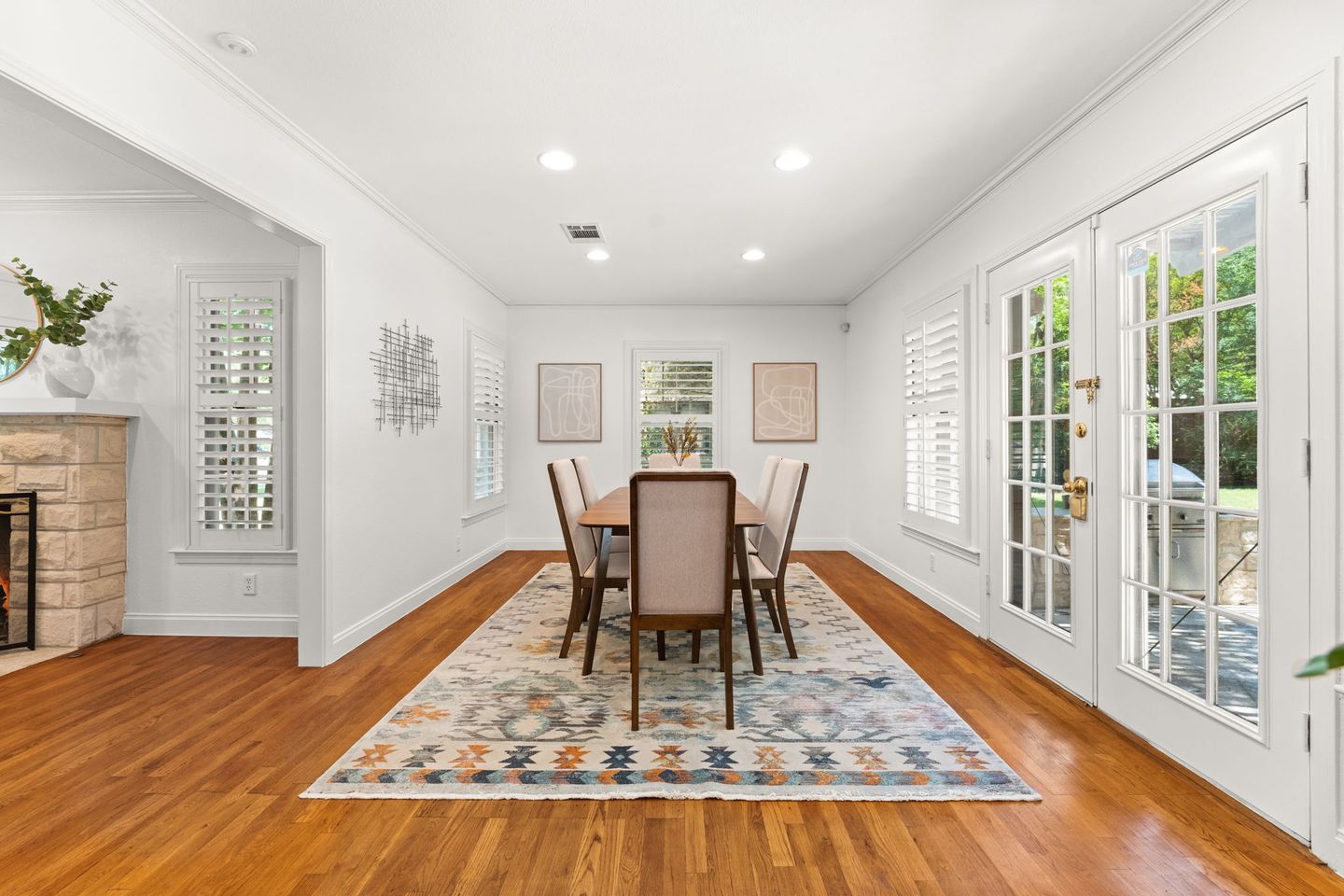 6-web-or-mls-5401-shoal-creek-blvd-5.jpg
