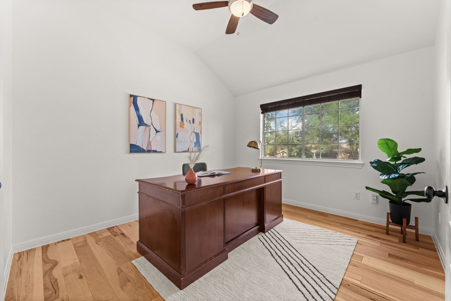 6-web-or-mls-5900-savin-hill-ct-5.jpg