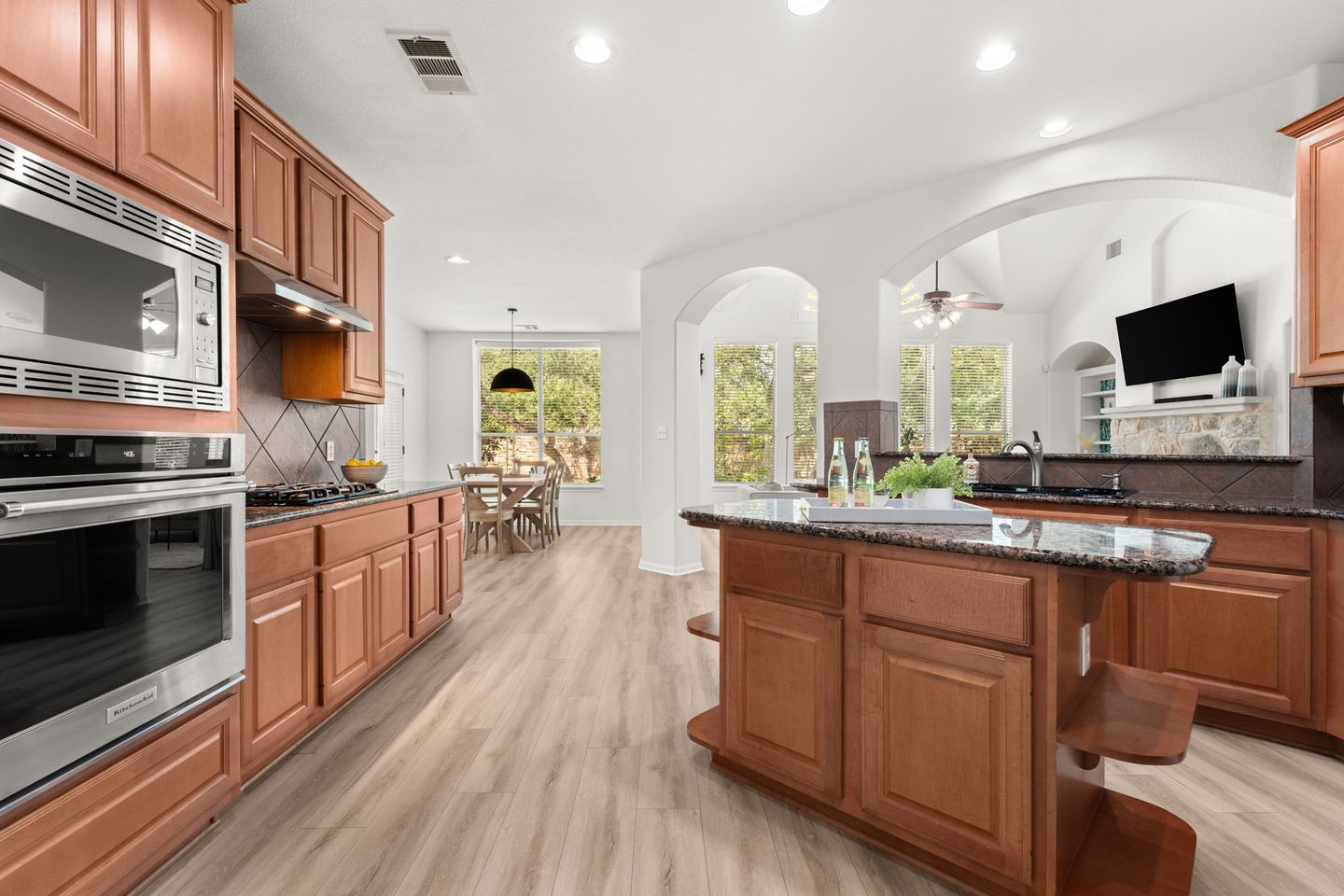 6-web-or-mls-6808-magenta-ln-(16-of-31).jpg