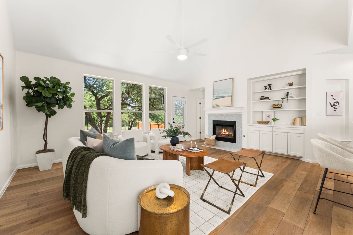 6-web-or-mls-7320-brecourt-manor-way-11.jpg