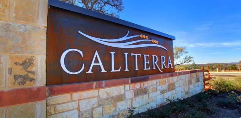 64_caliterraentrance6.jpg
