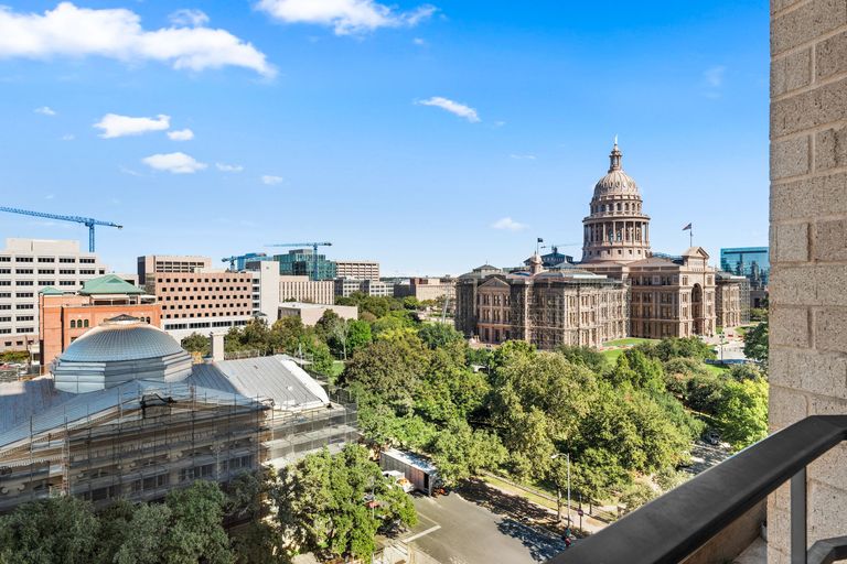 7-web-or-mls-1122-colorado-st-1202.jpg