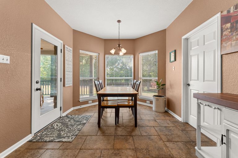 7-web-or-mls-13510-copper-hills-dr-13.jpg