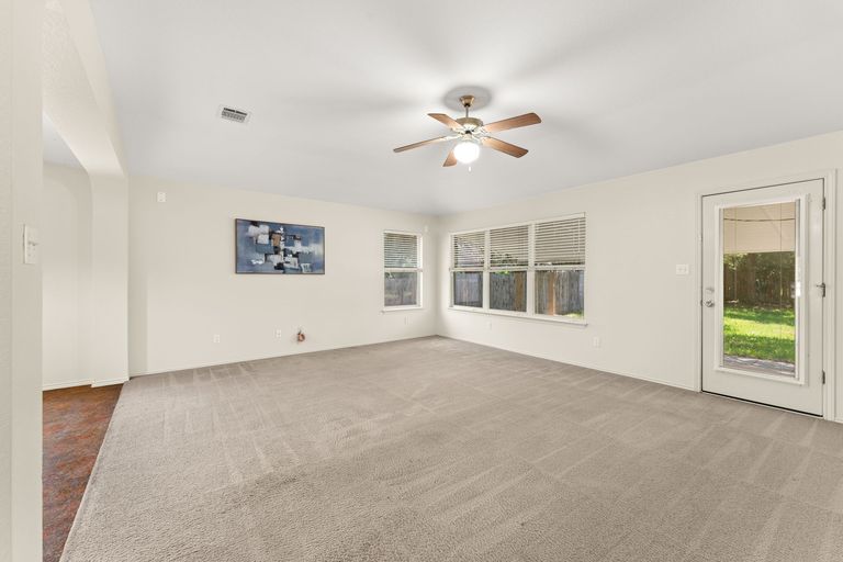 7-web-or-mls-1501-santana-st-(9-of-27).jpg