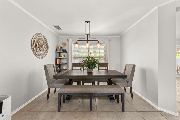 7-web-or-mls-1505-balsam-way-5-1745433760.jpg